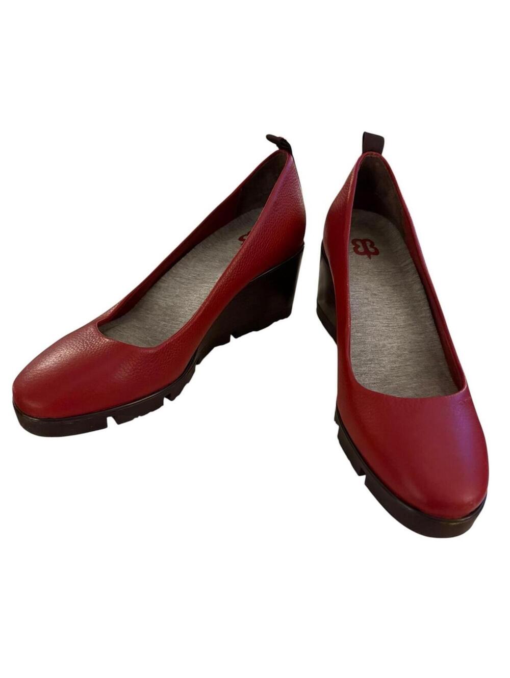 Betabrand Red Leather Wedge Heels with Heel Pull Tab